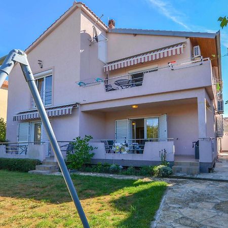 1 Bedroom Nice Apartment In Zadar Exterior foto