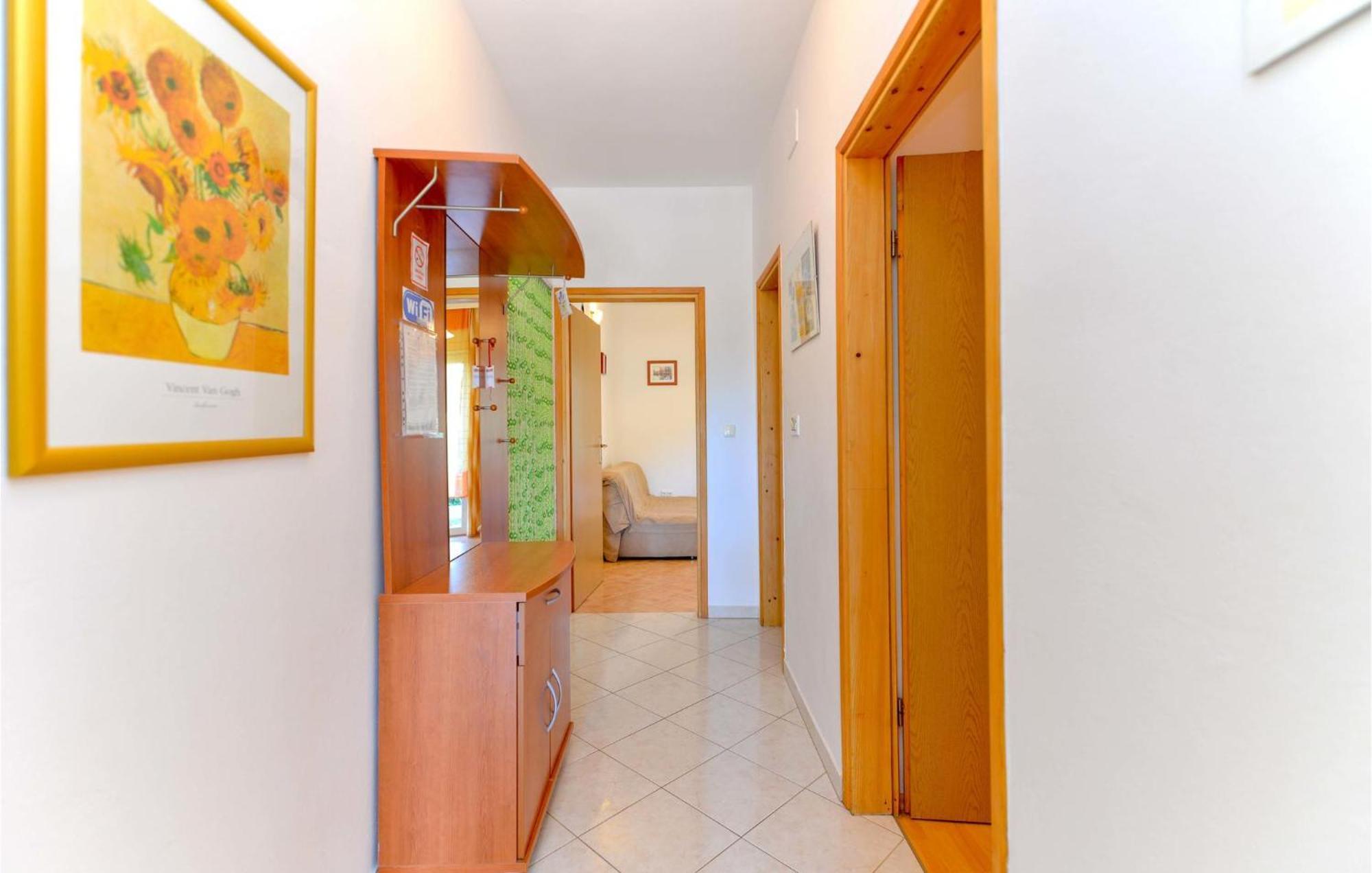 1 Bedroom Nice Apartment In Zadar Exterior foto